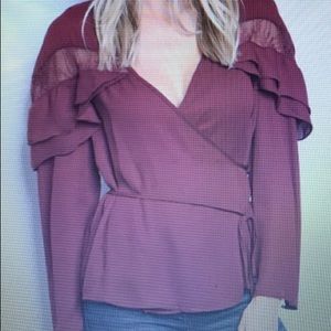 Lightweight wrap top